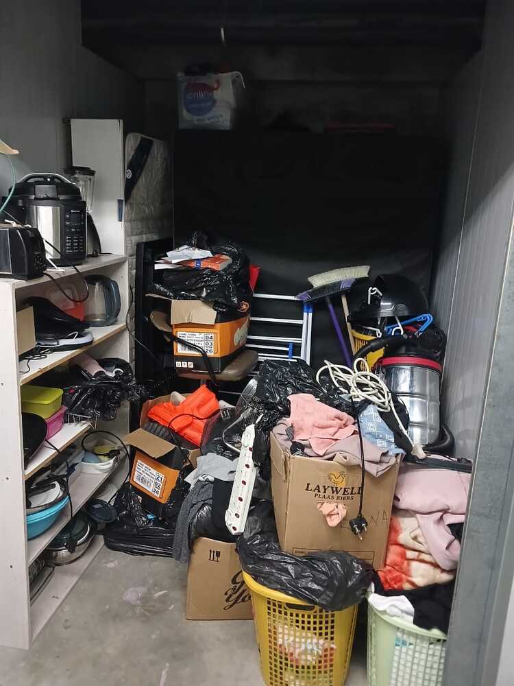 Century City storage facility unit auction IB-8470 46