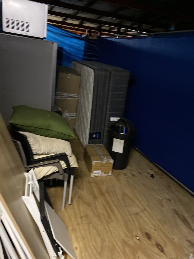 Express Removals - 5th Street Self storage auction IB-1200