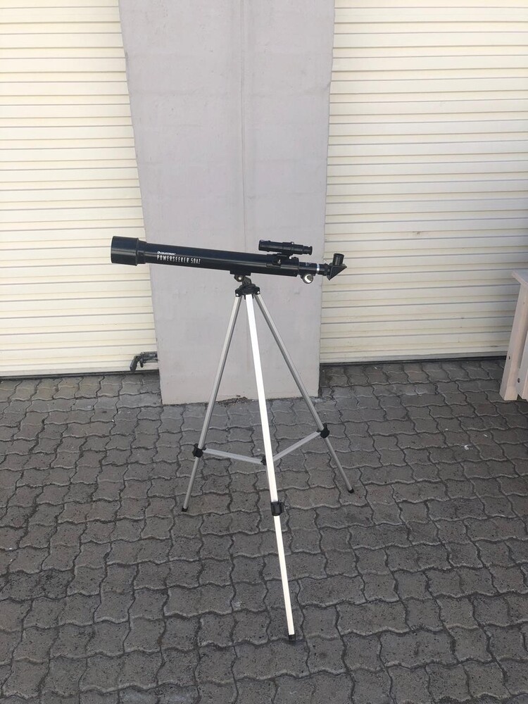 Burgundy  Self storage auction IB-8714 14