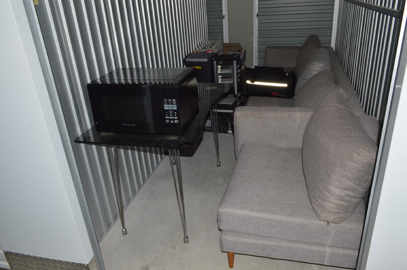 INV - Sunningdale Storage auction IB-4149 10