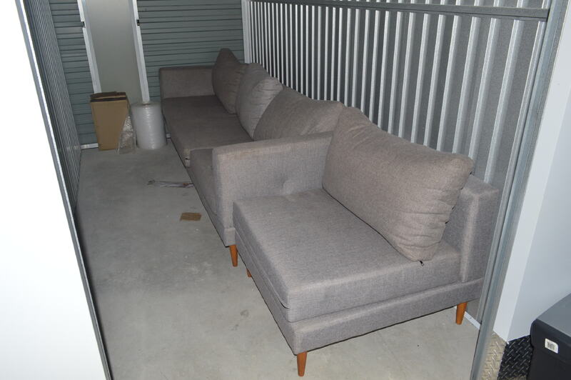 INV - Sunningdale storage facility unit auction IB-4149