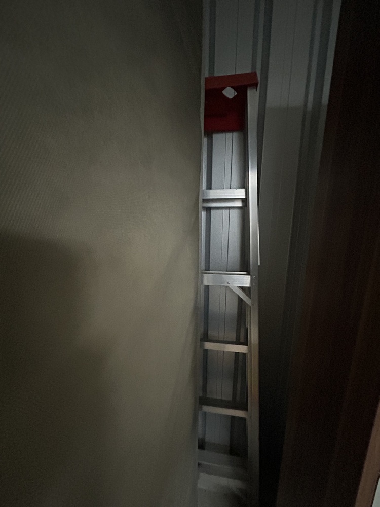 Rent-A-Store Centurion Self storage unit auction IB-9150