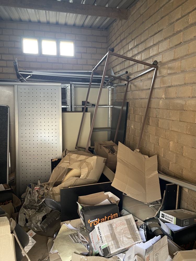 Pinetown Storage auction IB-8885