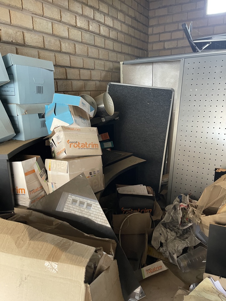 Pinetown Storage Unit auction IB-8885