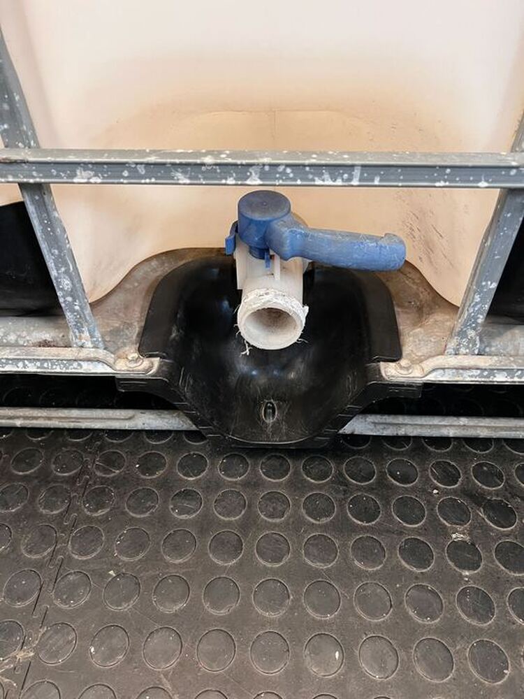 Montague Drive Self storage auction IB-8893