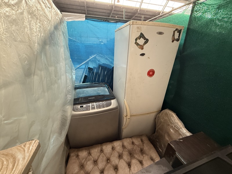 Express Removals - 5th Street Storage Facility auction IB-6350