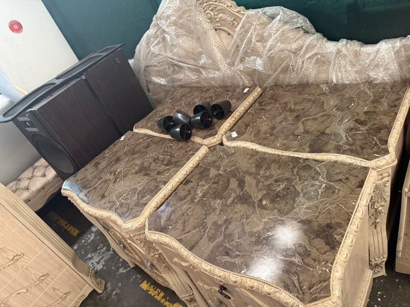 Express Removals - 5th Street Self storage auction IB-6350