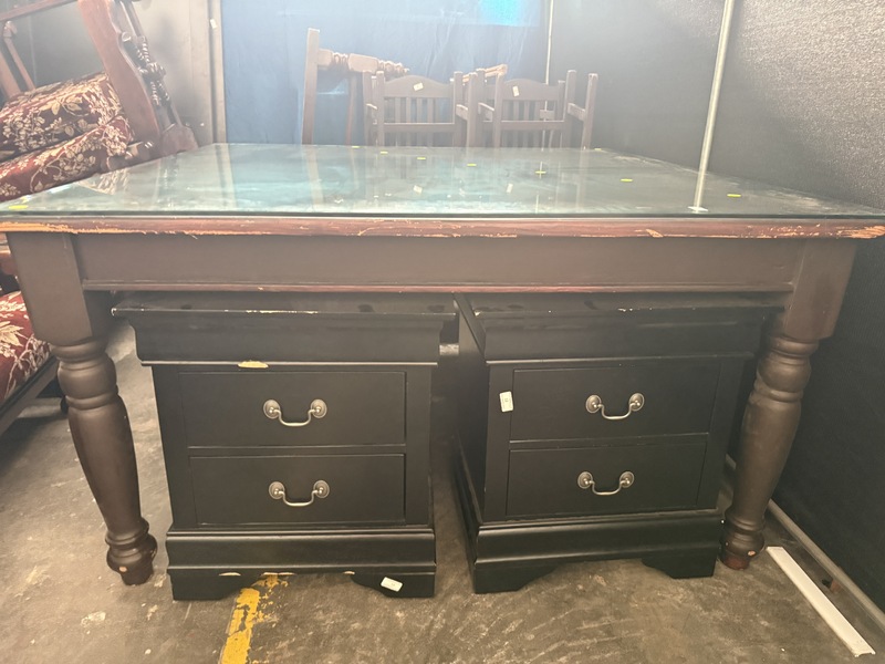 Express Removals - 5th Street Self storage facility auction IB-9239