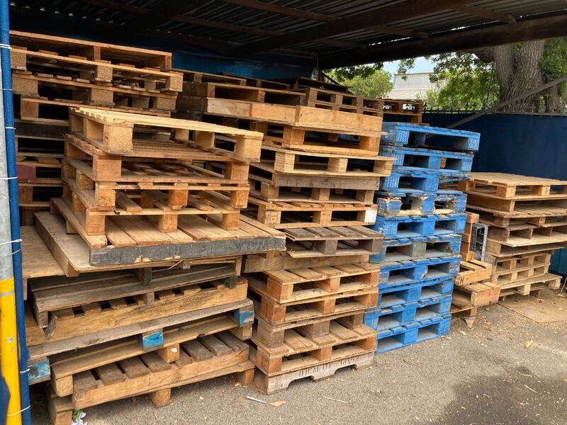 Express Removals - 5th Street Self storage auction IB-7436