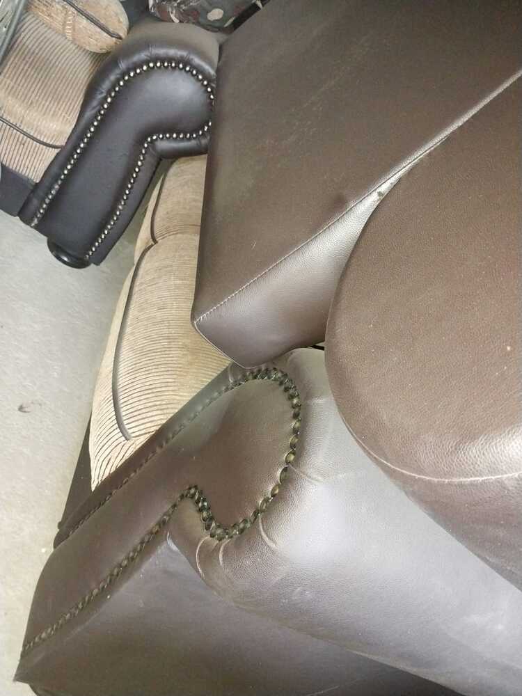 EDENVALE Self storage unit auction IB-3521