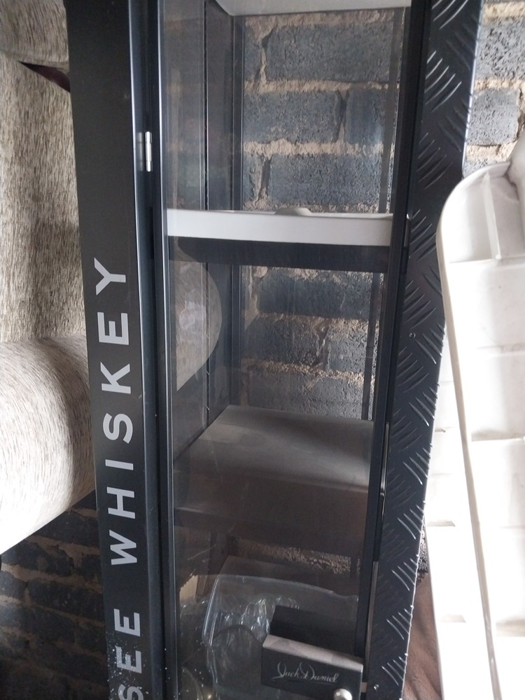 EDENVALE Storage auction IB-3521 10