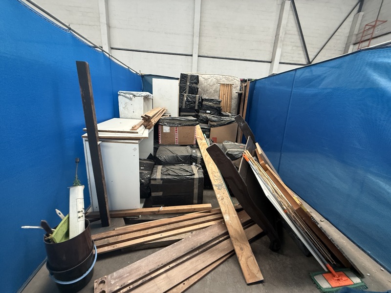 Express Removals - 5th Street Storage auction IB-6952