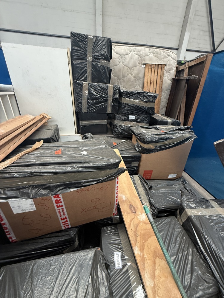 Express Removals - 5th Street Storage Facility auction IB-6952