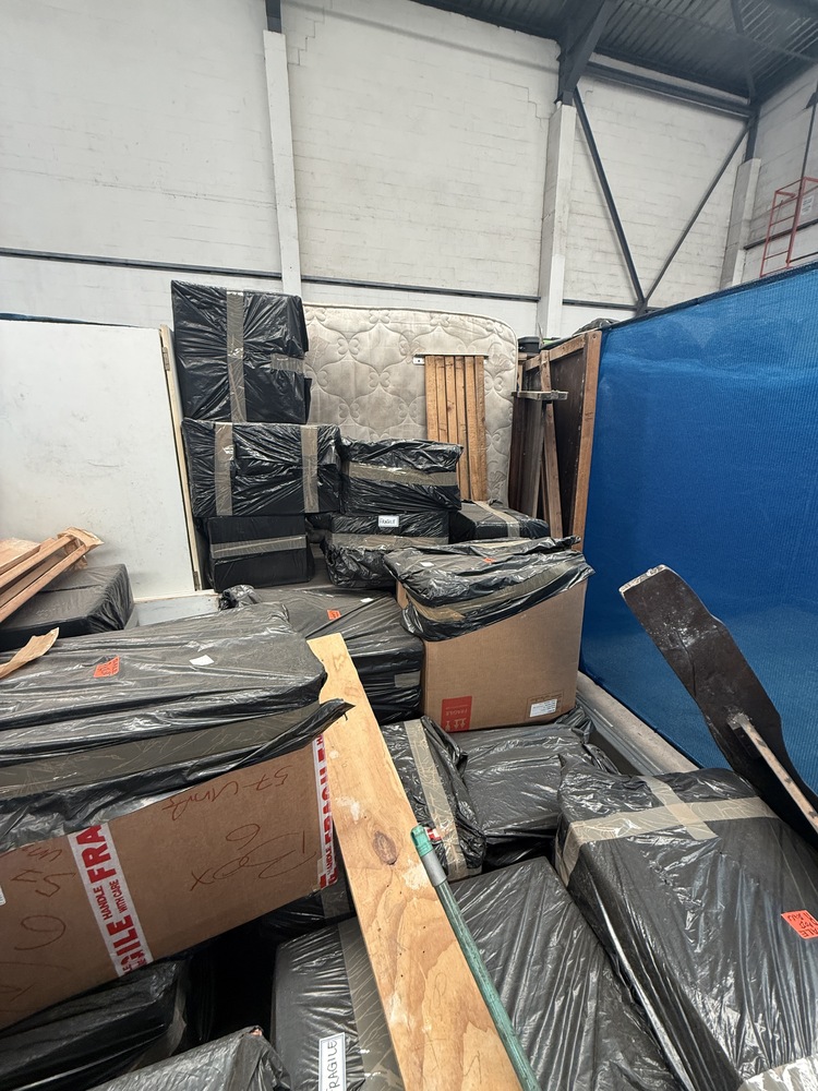 Express Removals - 5th Street Storage Unit auction IB-6952