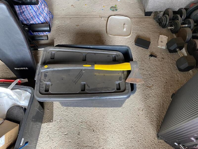 Kya Sands Self storage unit auction IB-3069