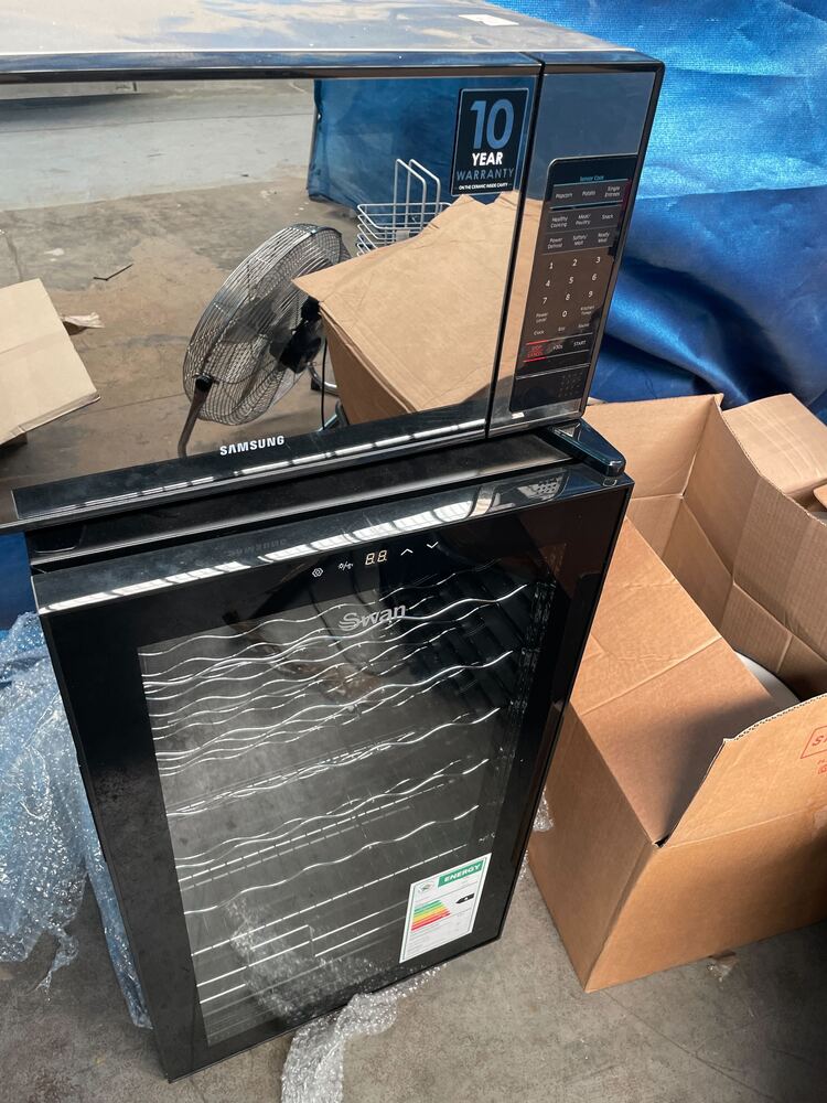 Express Removals - 5th Street Storage auction IB-8718