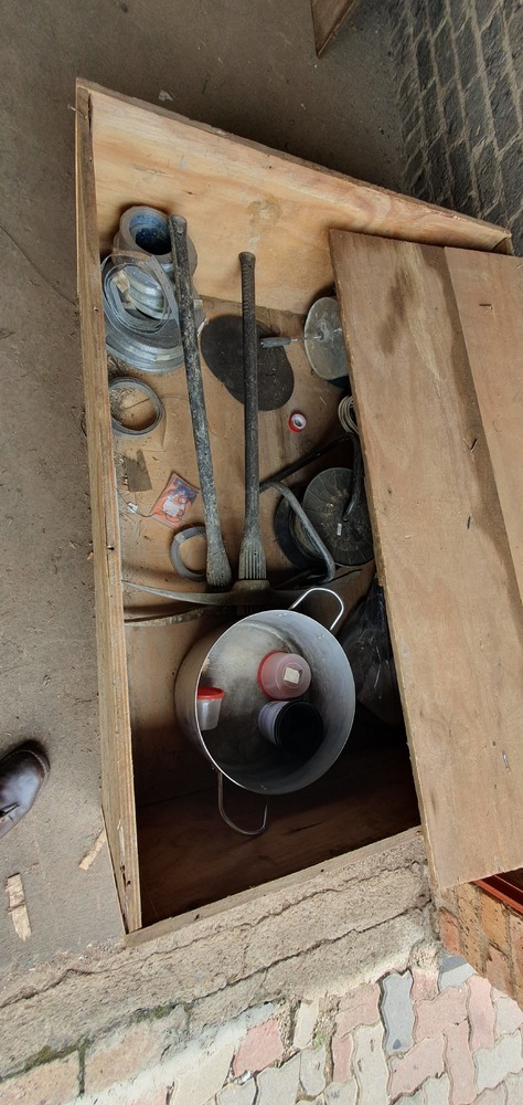 Pretoria West - L022 Storage auction IB-3072