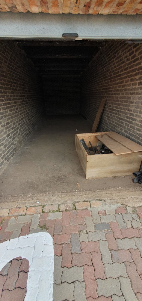 Pretoria West - L022 Storage Unit auction IB-3072