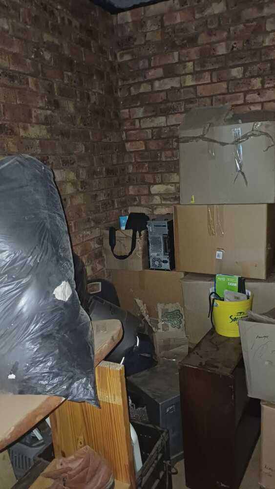 Pretoria North Self storage auction IB-2708