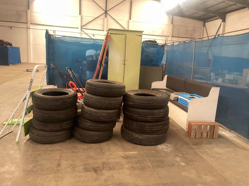 Express Removals - 5th Street Storage Facility auction IB-6127