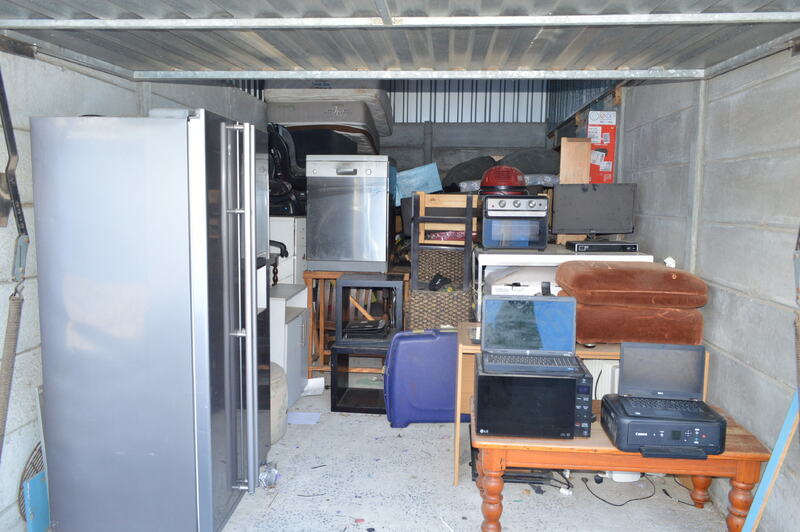 Cape Town (Killarney Gardens) Self storage auction IB-4012 24