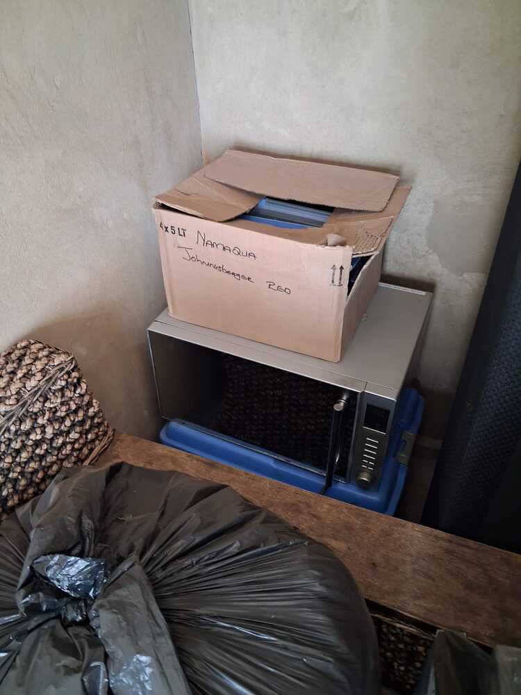 BENONI Storage Unit auction IB-2015