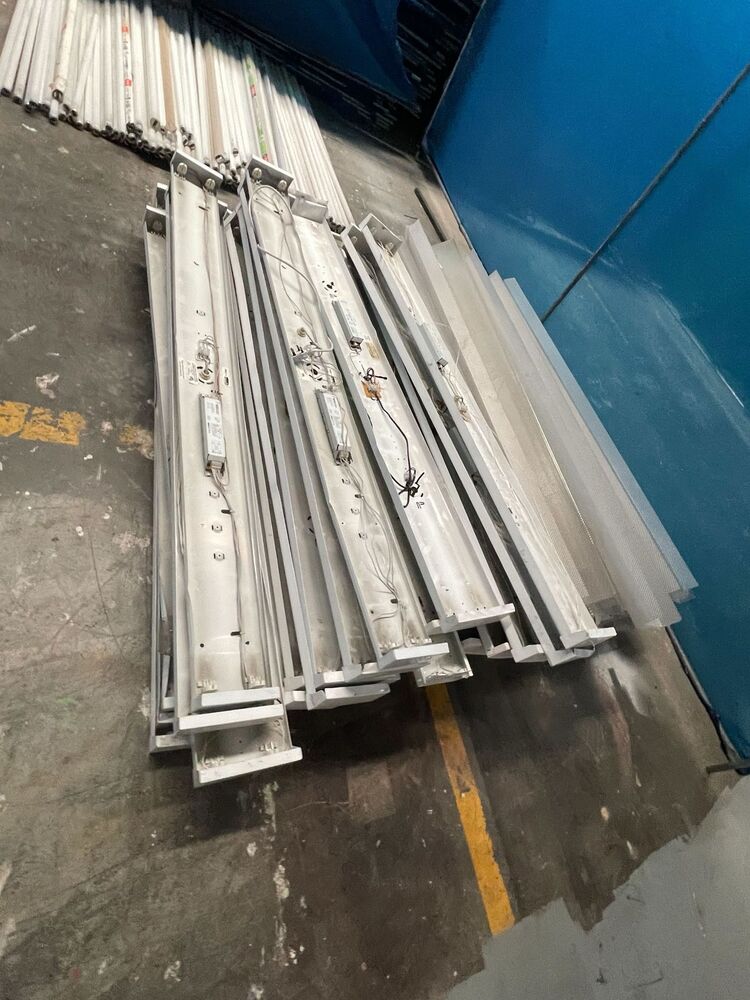 Express Removals - 5th Street Self storage unit auction IB-5111