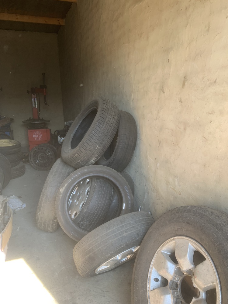 Rent-A-Store Pretoria Storage auction IB-3557 10