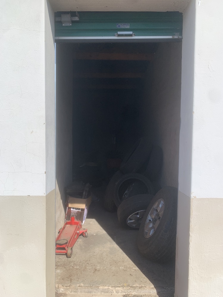 Rent-A-Store Pretoria Self storage unit auction IB-3557 13