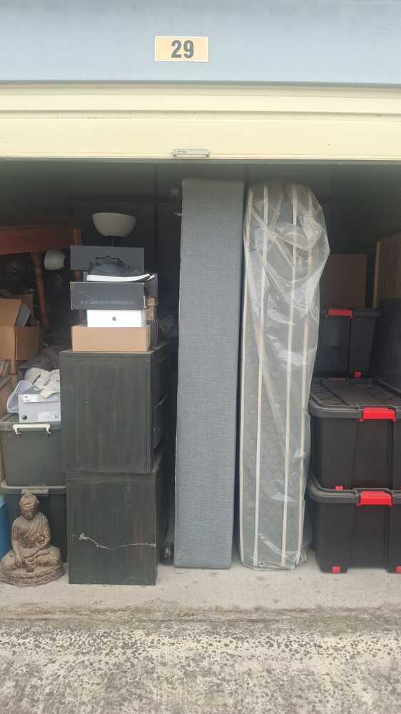 Somerset West  Storage auction IB-6376