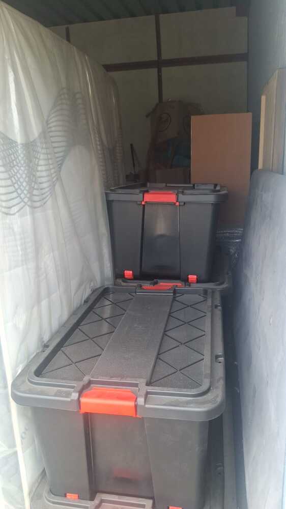 Somerset West  Storage Unit auction IB-6376