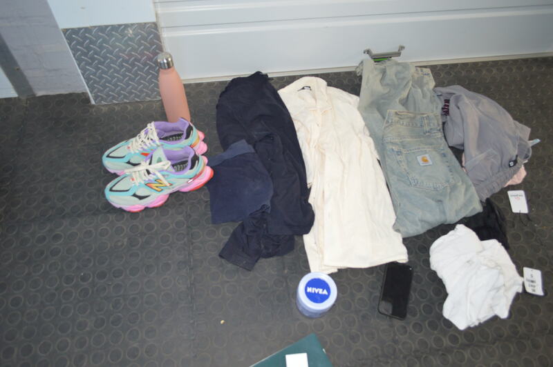 Cape Town (Killarney Gardens) Self storage auction IB-3474