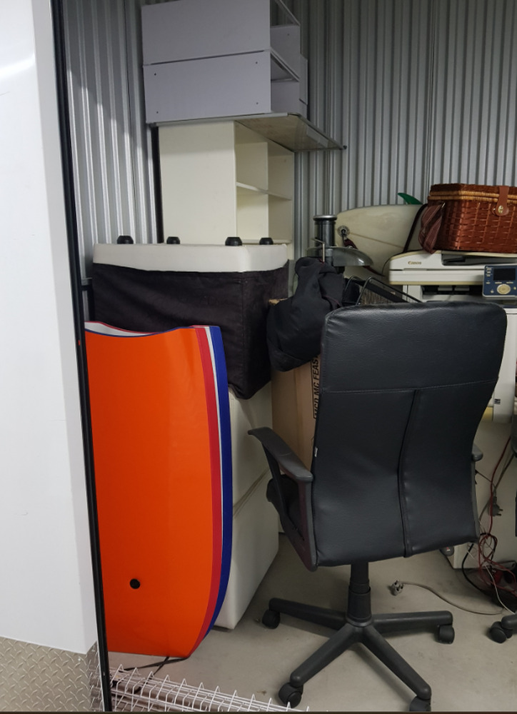 Gardens - L006 Self storage unit auction IB-9304