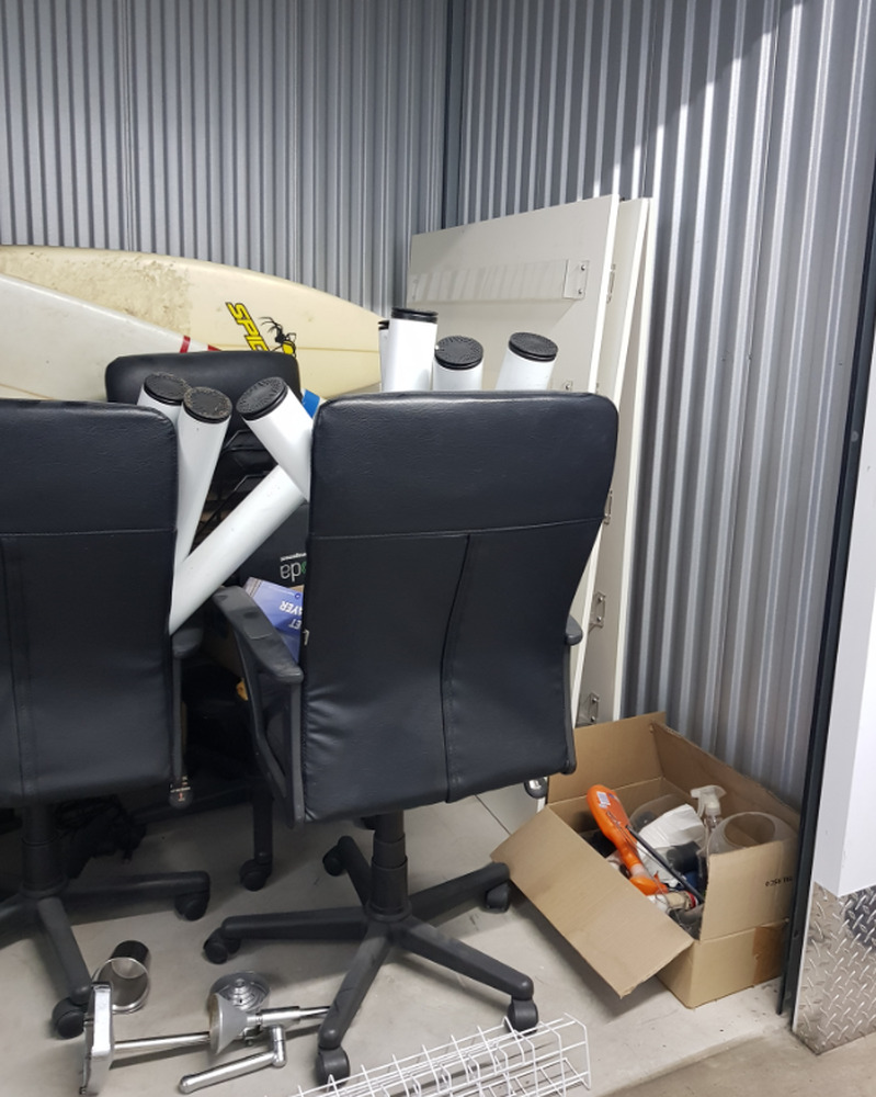 Gardens - L006 Self storage auction IB-9304