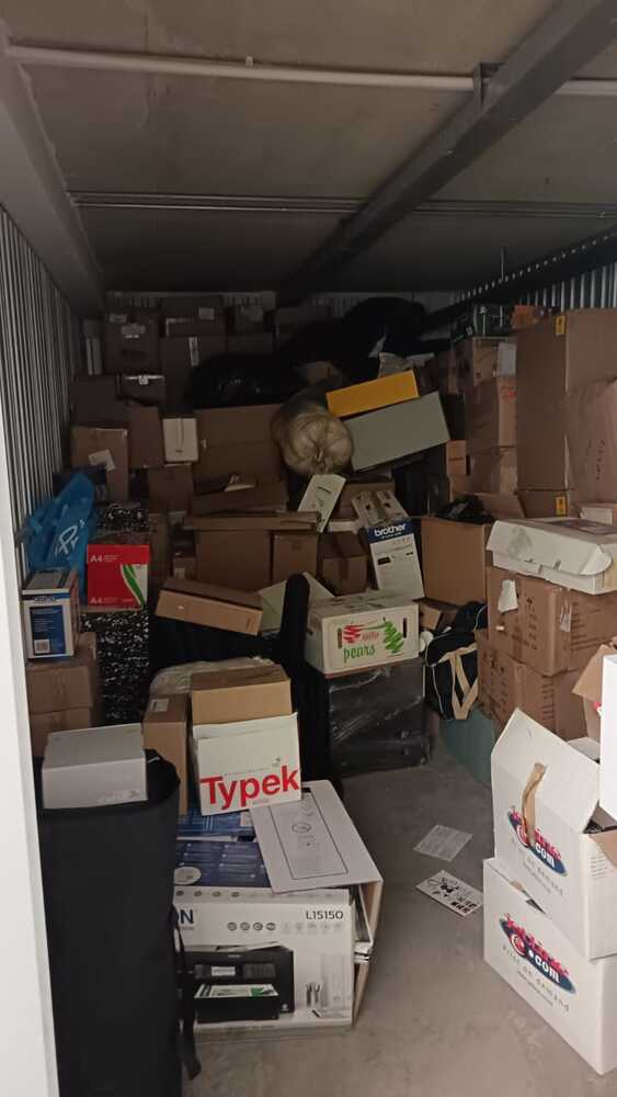 Rosebank Mall, Rosebank, Johannesburg Storage auction IB-8929