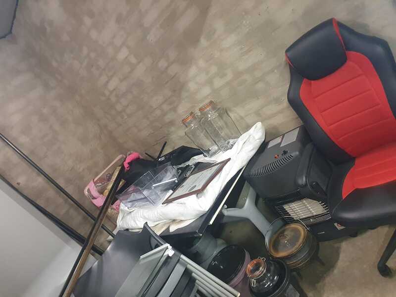 SANDTON Storage Unit auction IB-5055