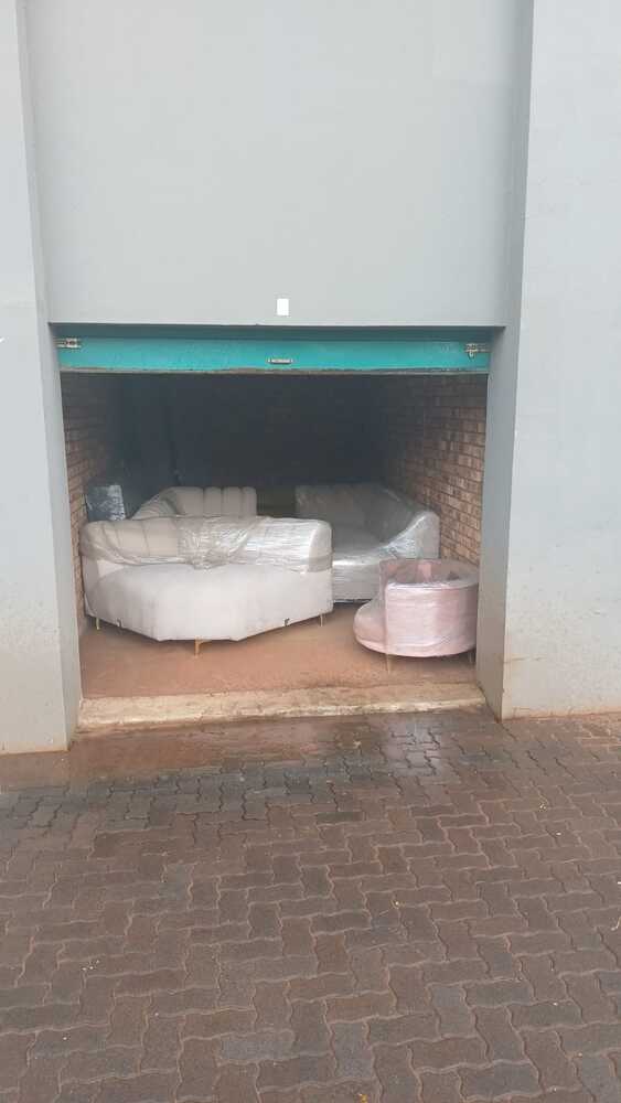 Pretoria North Storage Unit auction IB-7165