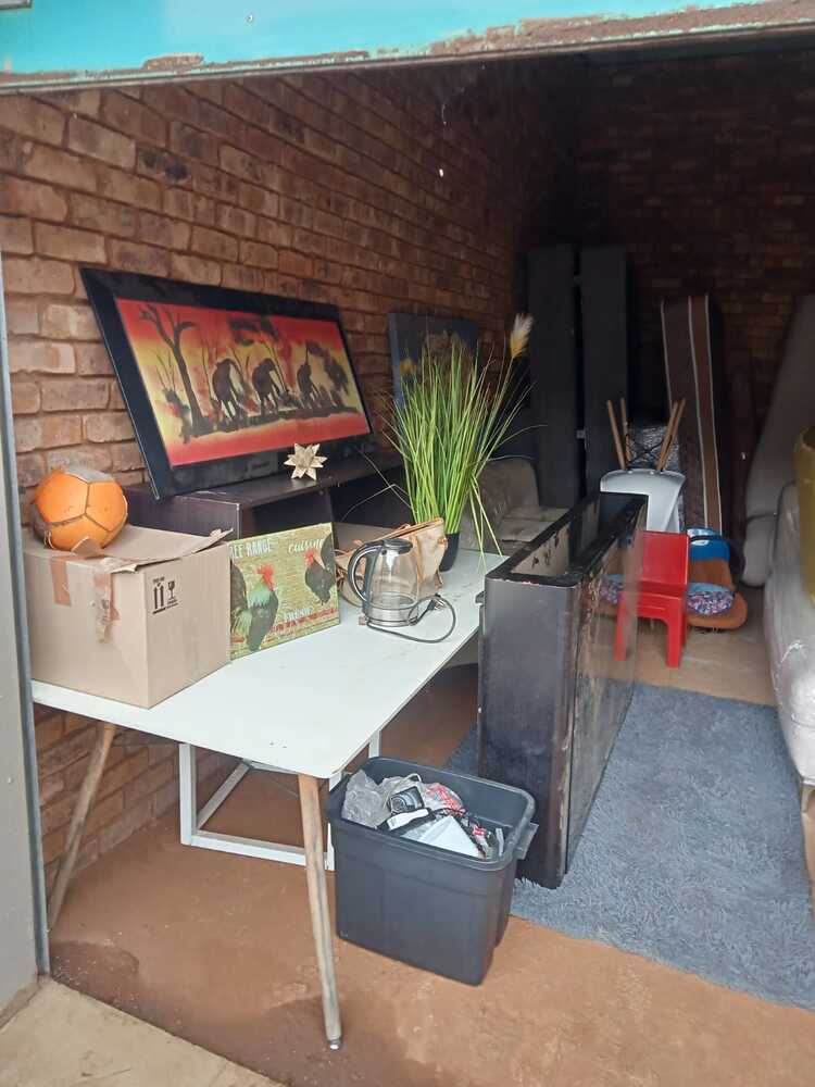 Pretoria North Storage auction IB-6324
