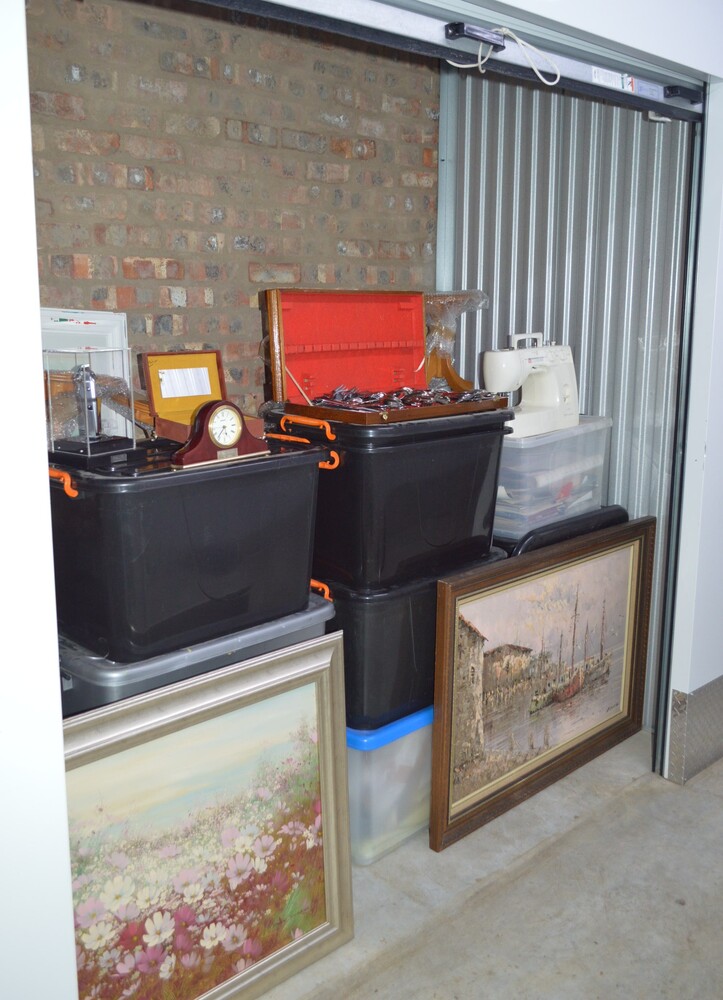 INV - Somerset Mall storage facility unit auction IB-4511 26