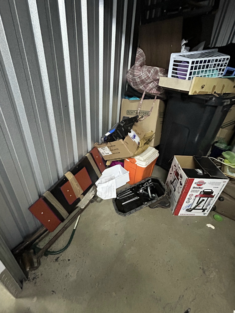 Rent-A-Store Centurion Self storage auction IB-5539