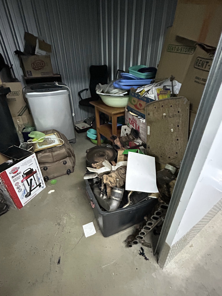 Rent-A-Store Centurion storage facility unit auction IB-5539