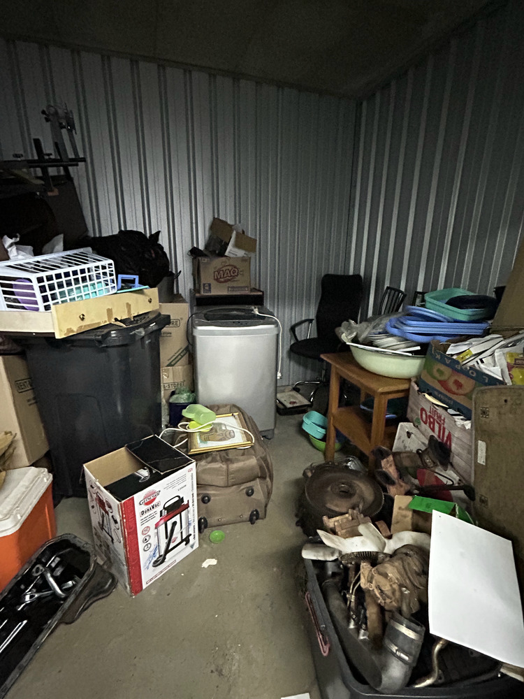 Rent-A-Store Centurion Storage auction IB-5539 30