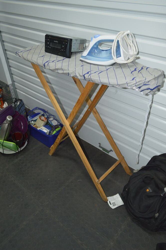 Cape Town (Killarney Gardens) Self storage auction IB-5366