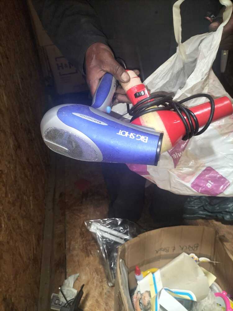 H&M removals / Simply Store CPT Storage Facility auction IB-1524