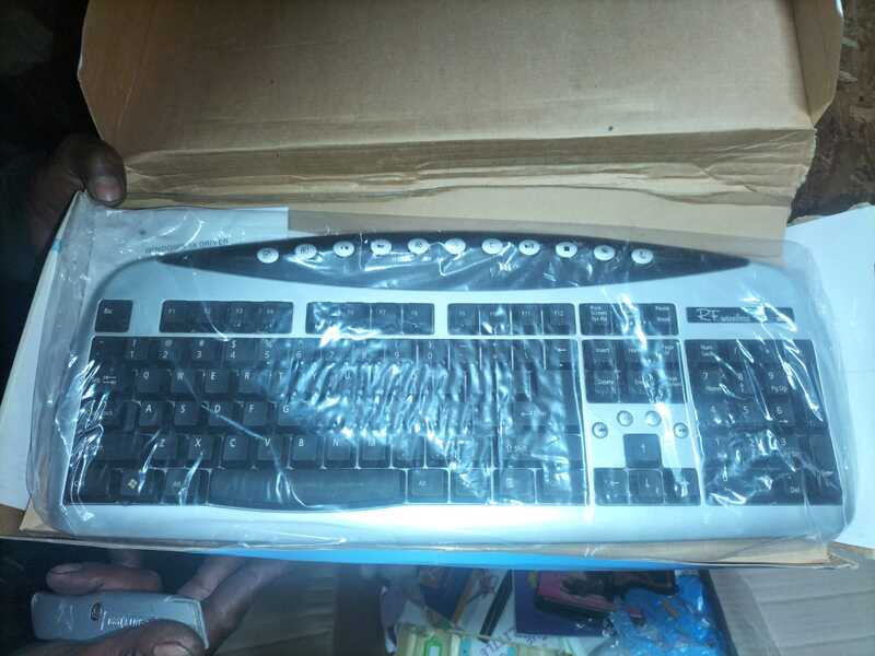 H&M removals / Simply Store CPT Self storage facility auction IB-1524 35