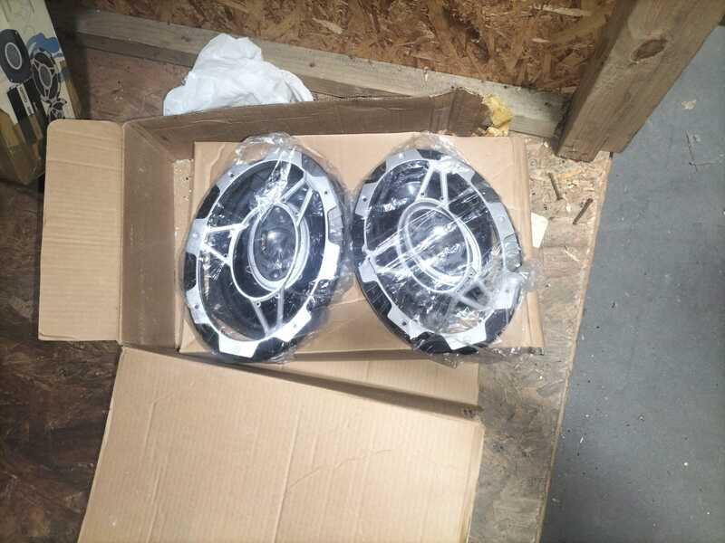 H&M removals / Simply Store CPT Self storage facility auction IB-1524 45