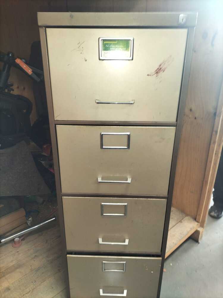 H&M removals / Simply Store CPT Self storage auction IB-1524 44