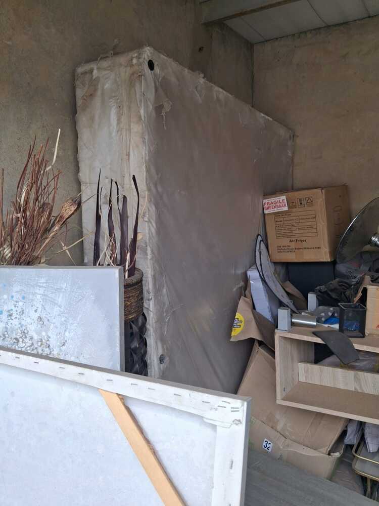 BENONI Storage auction IB-5447