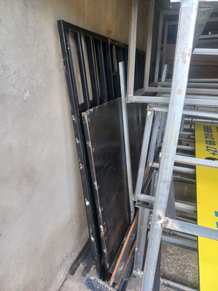 BENONI Storage auction IB-3268