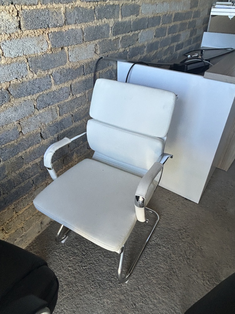 Rent-A-Store Midrand Self storage unit auction IB-6642 13